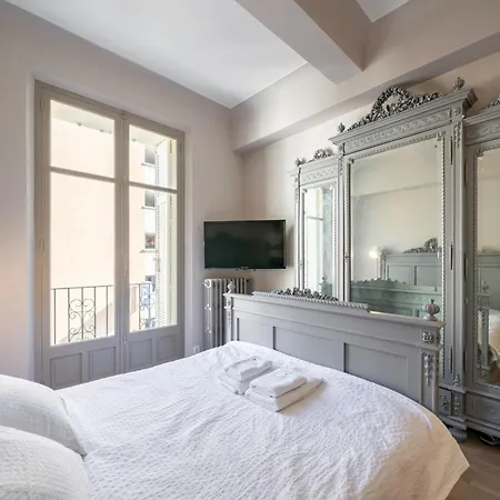 Cozystay - 1124 - 3-bedroom In The Heart Of With Terrace Канны